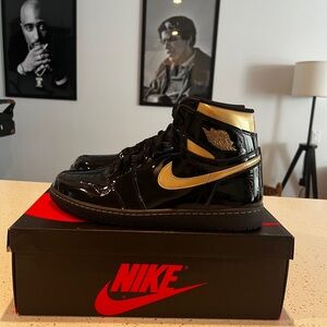 Jordan 1 Retro High Black Metallic Gold